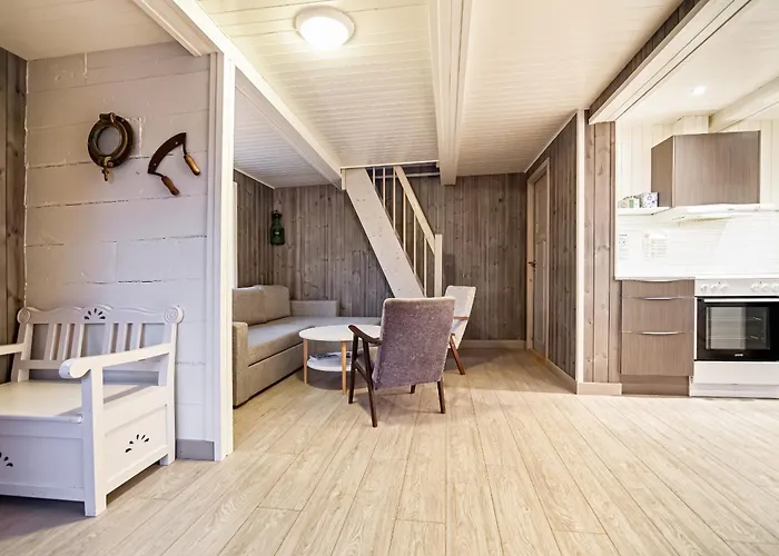 Tind Seaside Cabins